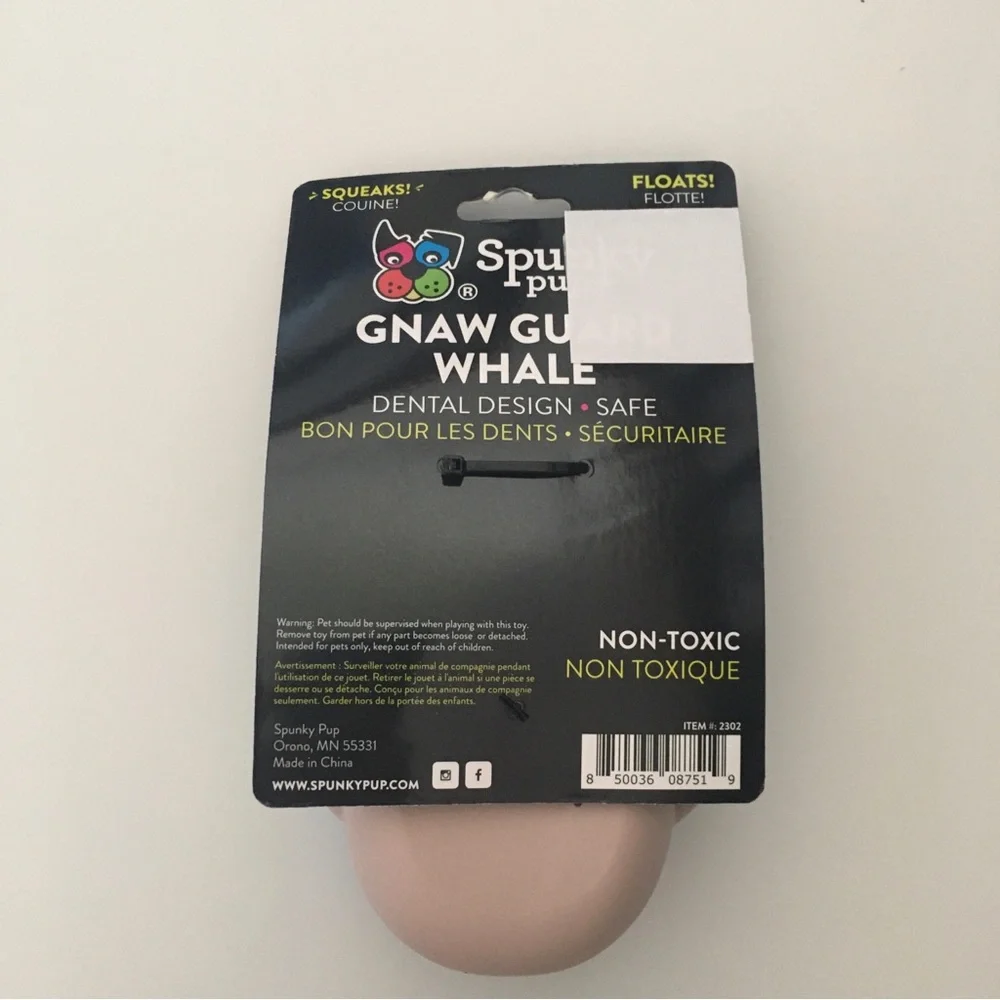 Gnaw Guard Dog Toy Blue Whale Squeaks Floats Dental Design Safe NEW Spunky Pup